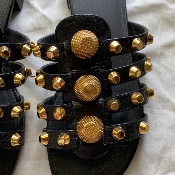 Balenciaga black with gold sandals - Picture 4 of 7